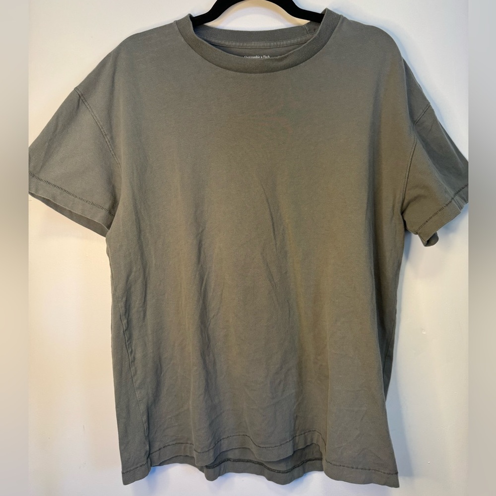 Abercrombie & Fitch Gray T-Shirt